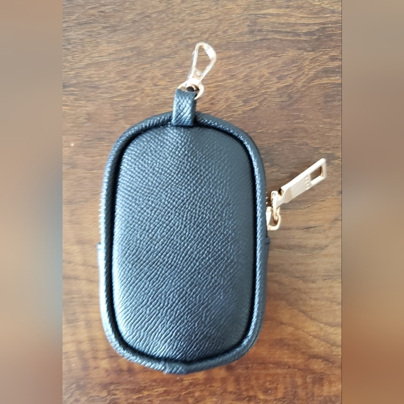 BEBE RINA LOGO SMALL BLACK SIGNATURE LOGO PRINT BACKPACK BAG W/ POUCH - Picture 11 of 12